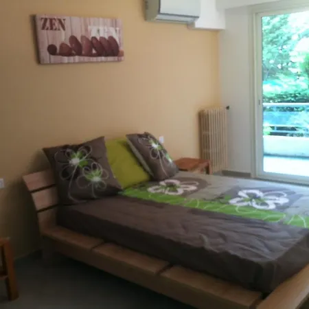 La Poste Apartment *