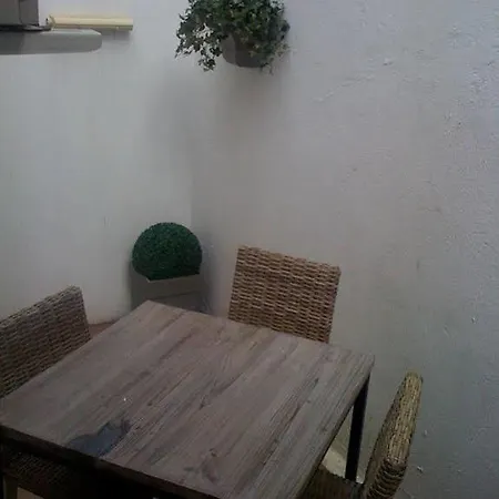 La Poste Apartment *
