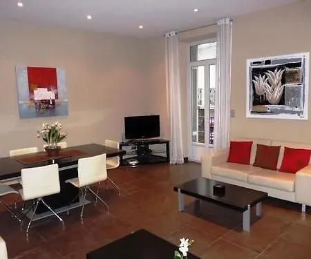 La Poste Appartement Cannes